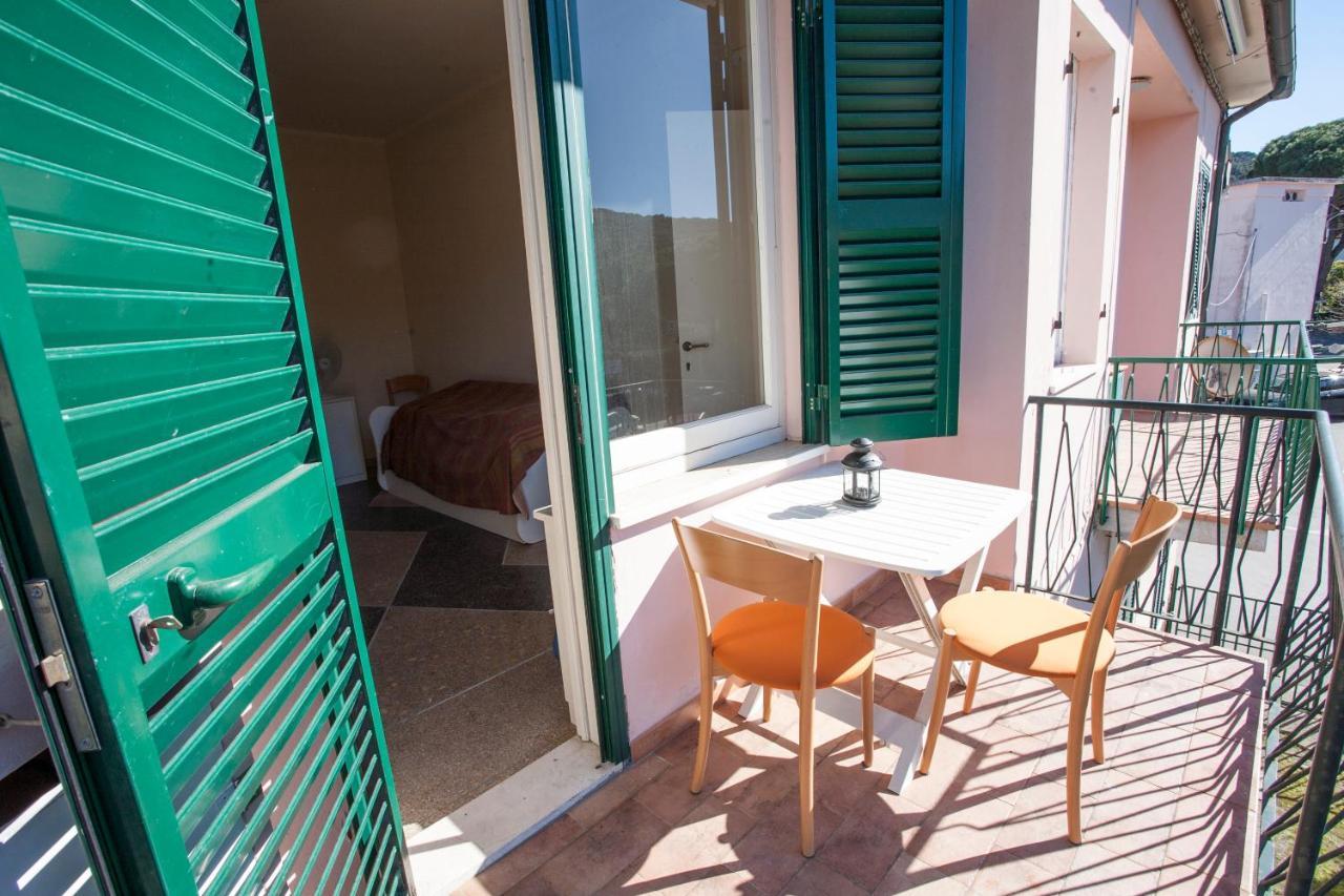Appartamento In Via Del Mare A Procchio Procchio  Exterior photo